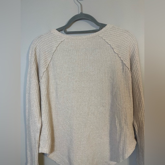 American Eagle Women's Cream V-Neck Waffle Knit Top - Picture 6 of 7